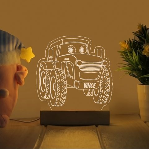 Traktor alakú LED lámpa névvel