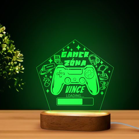 Ötszög alakú gamer LED lámpa névvel