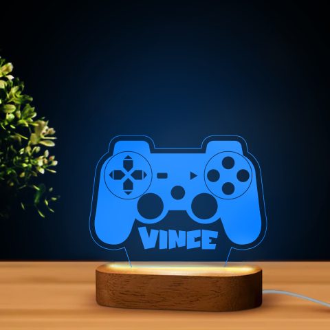 Ps kontroller alakú LED lámpa névvel