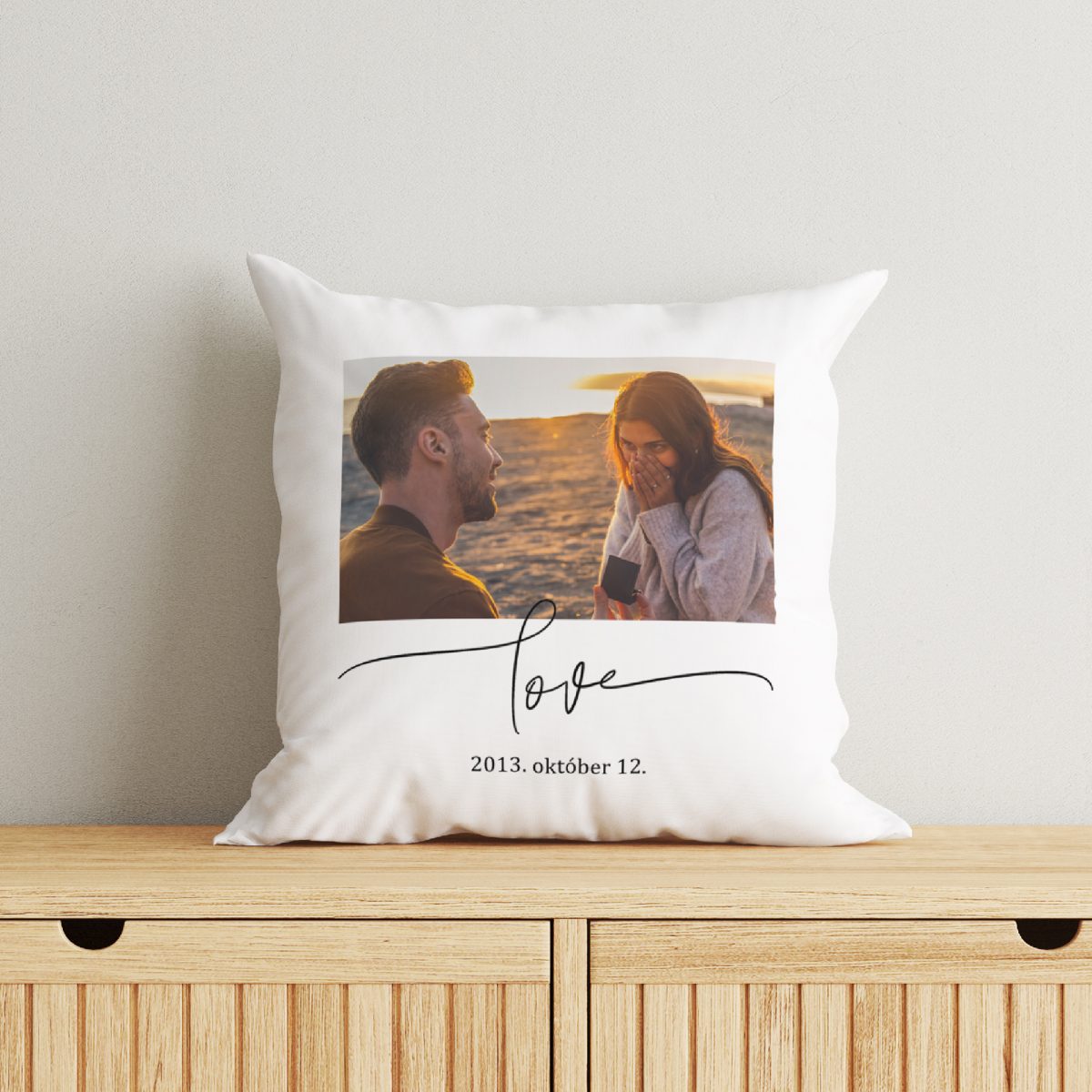 Love – Saját képpel, dátummal párna